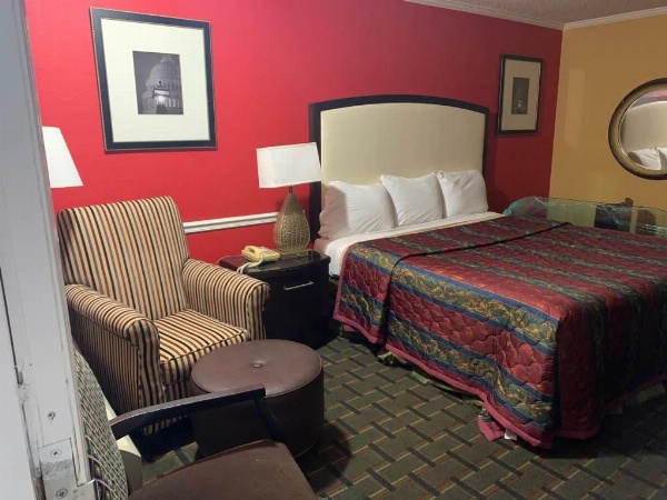 Stay Express Inn & Suites Demopolis image 3